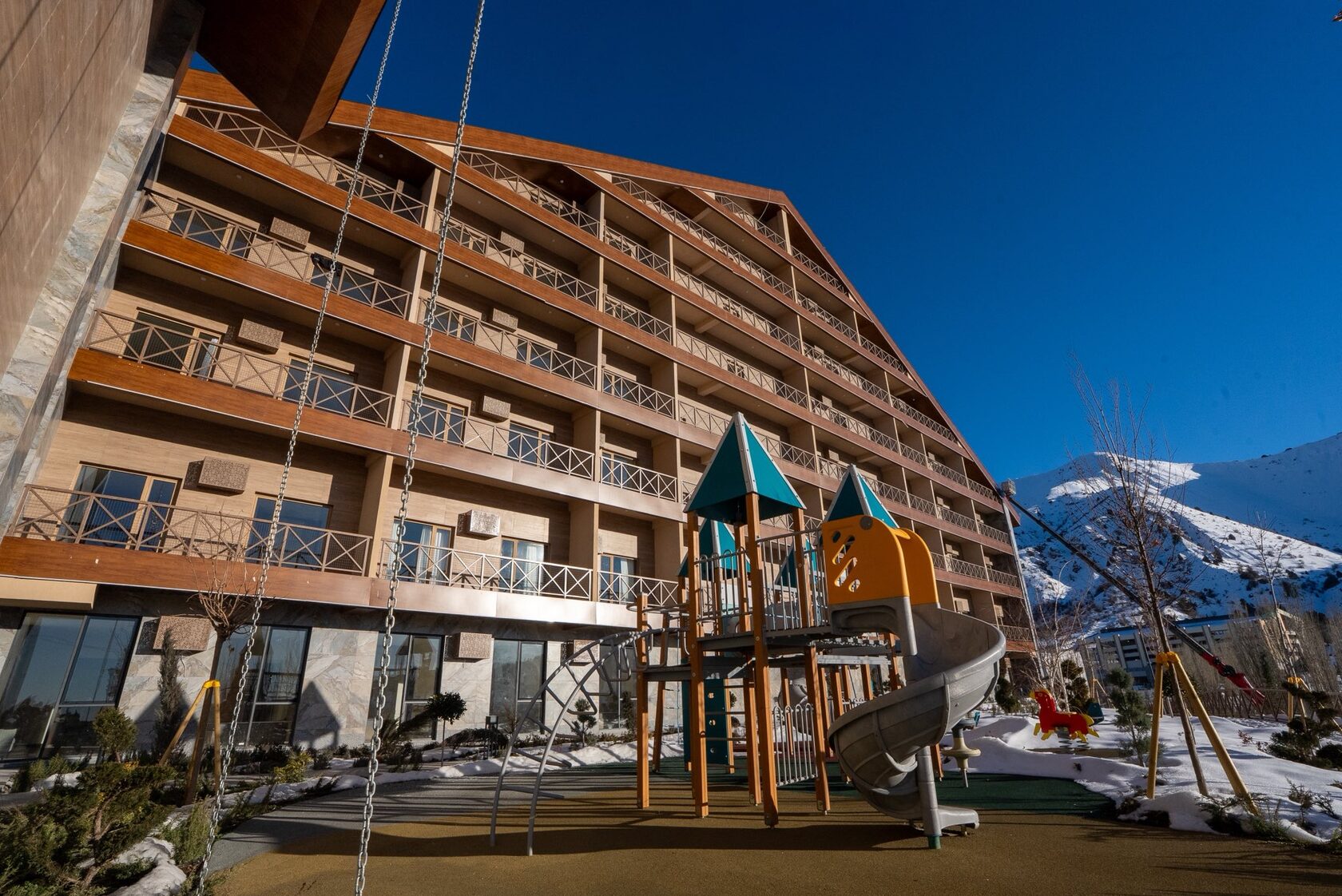 Za'faron Premium Hotel — Чимган, фото 2 из 12