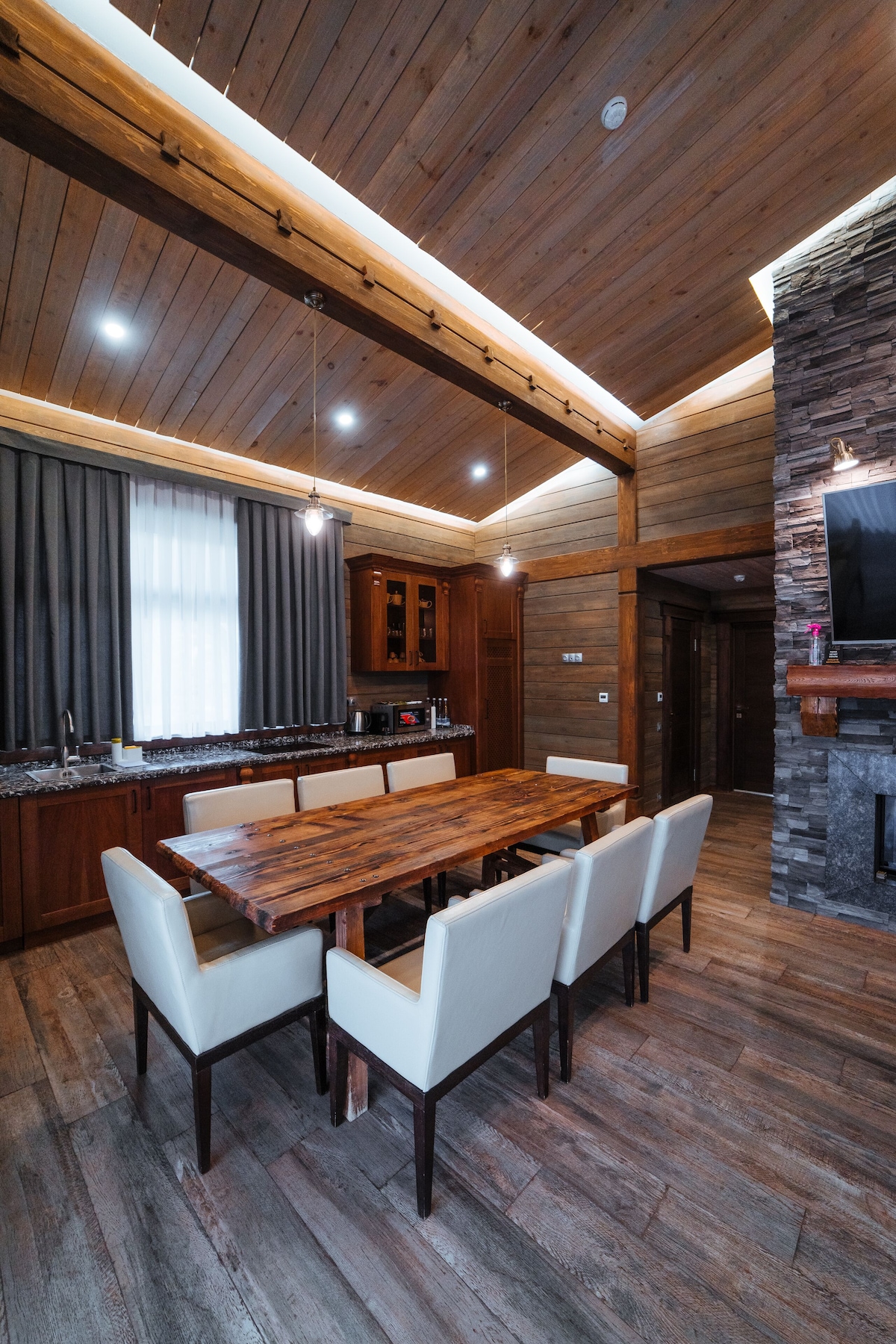 Amirsoy Mountain Resort — Чимган, фото 10 из 27